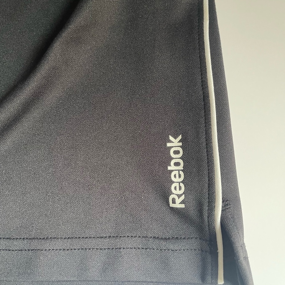 REEBOK Men's Black Athletic Shorts - Picture 10 of 10